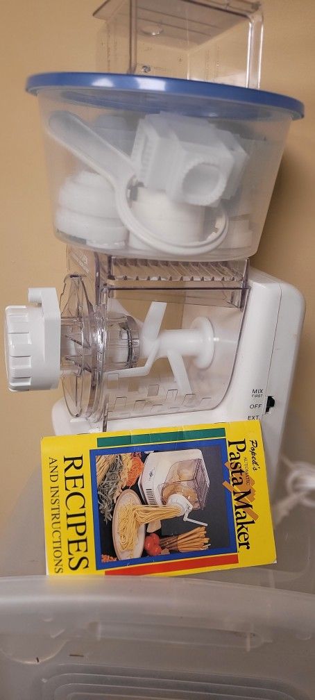 Pasta , Maccheroni Maker