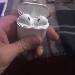 1st Generation AirPods Great Condition 