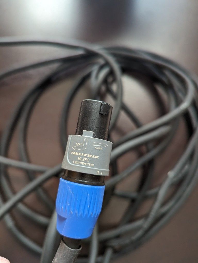 Qty 2 - Livewire Elite 12G Speaker Cable 25ft