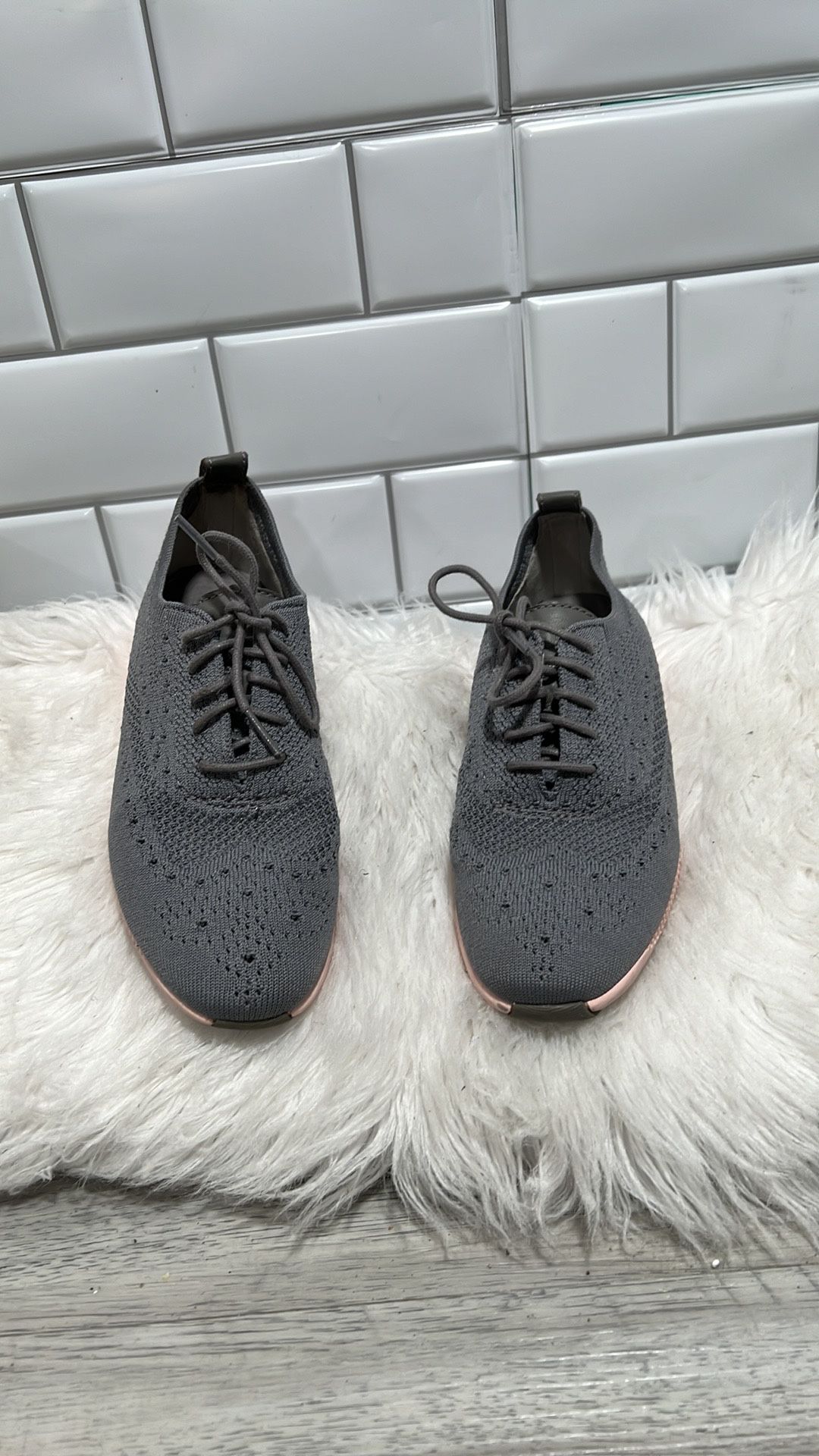 Cole Haan 2. Zero Grand.OS  gray/pink lightweight perforated fabric oxfords 6 B