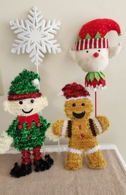 Christmas Decorating Items