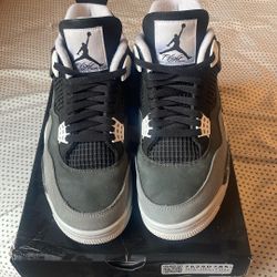 Air Jordan 4 Retro 