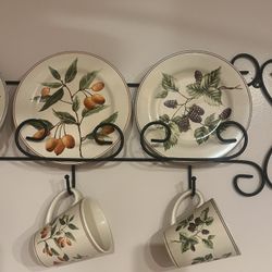 Wall Mounted Decorative Plates And Cups Rack 