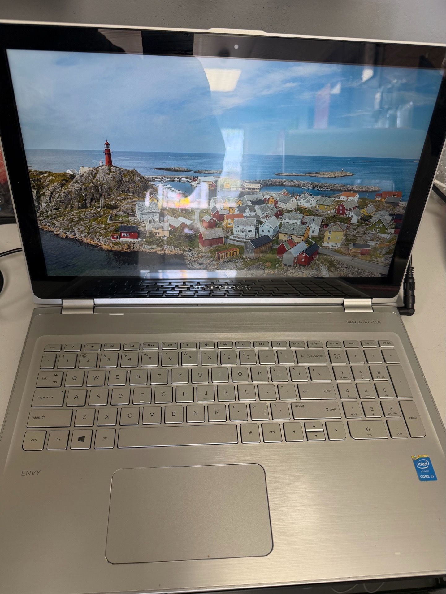 Laptop HP M6-W010DX