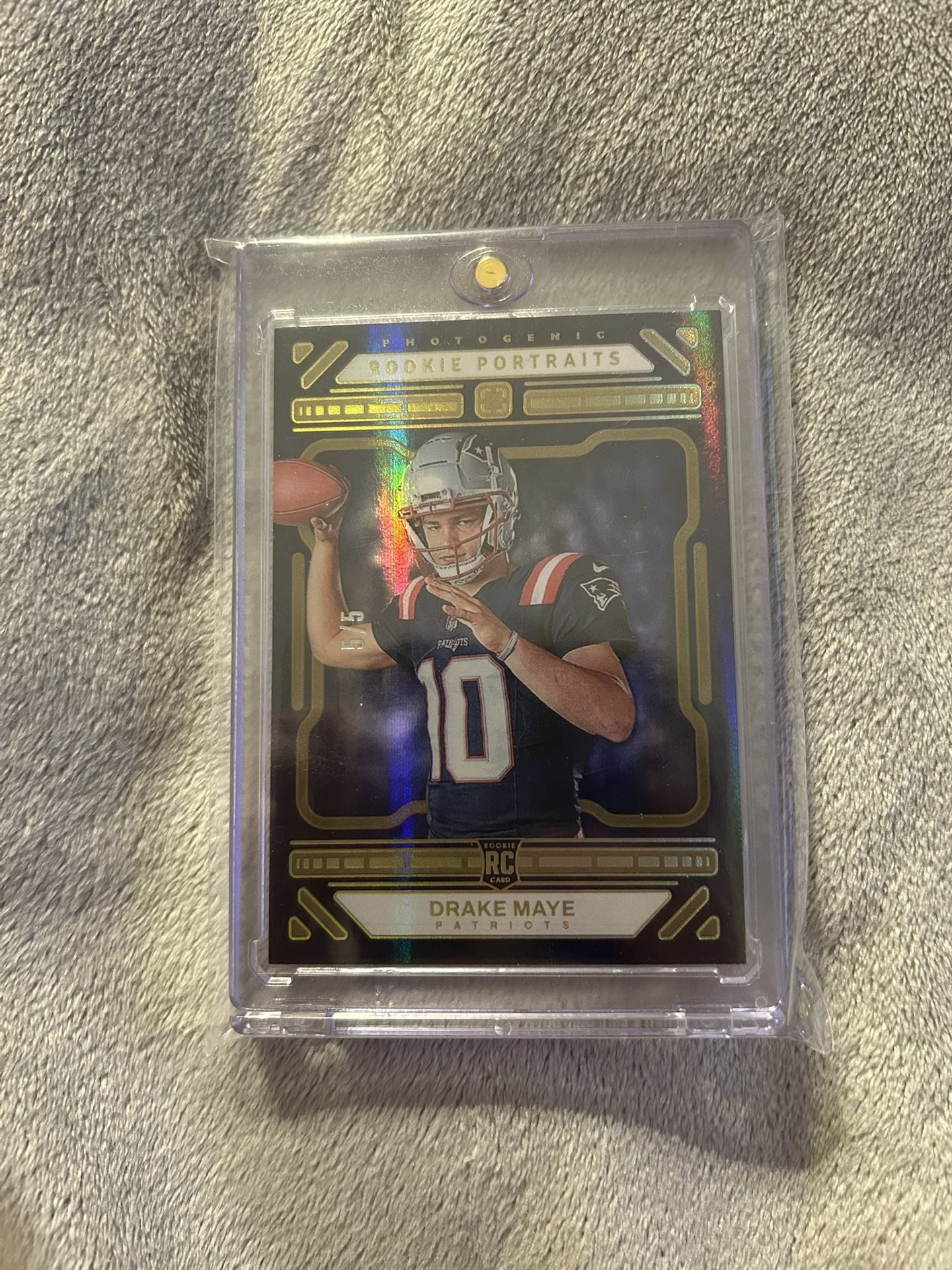 2025 Panini NFL Photogenic Drake Maye Rookie Portraits Gold 5/5