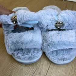 Juicy Couture Slippers 