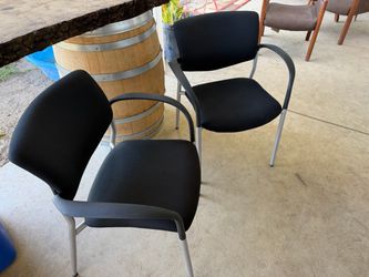 Set of 4 black chairs