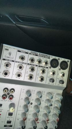 EuroRack UB802 Mixer