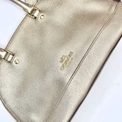 "Authentic Luxury Handbags: Original Designs, No Fakes"