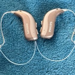 Philips Hearing Aids, Model 9030 with charger