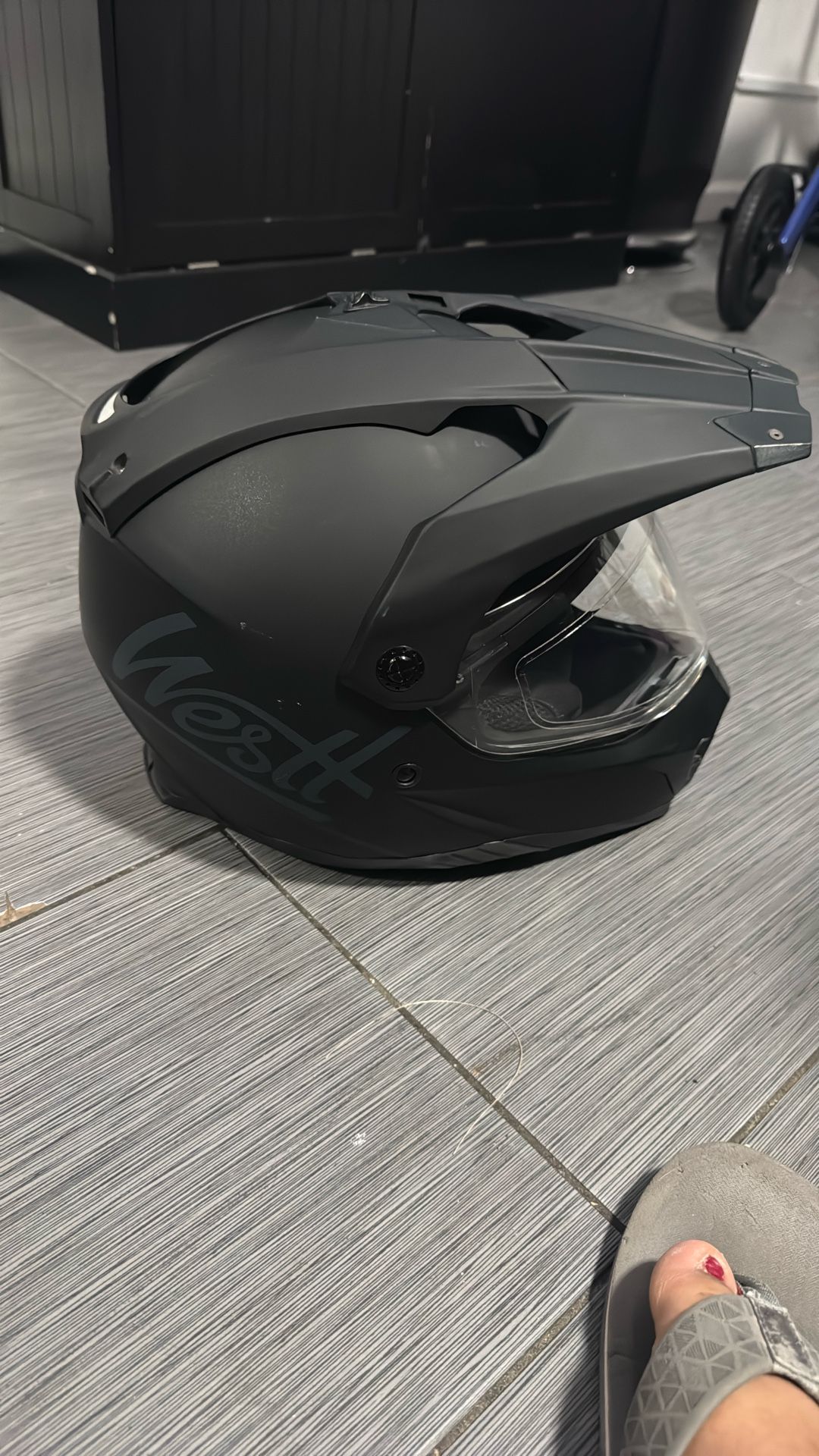 Casco integral de motocicleta Westt con doble visera y certificación