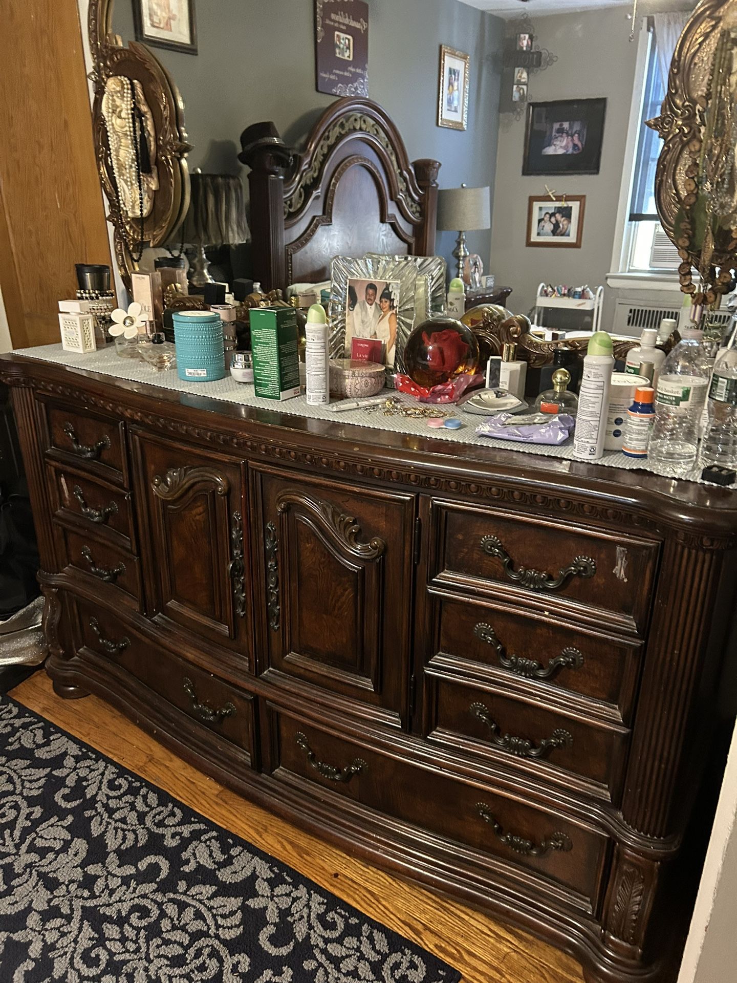Bedroom Set Two Night Tables