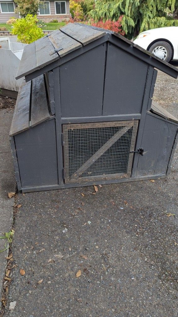 FREE Chicken Coop Small Animal House