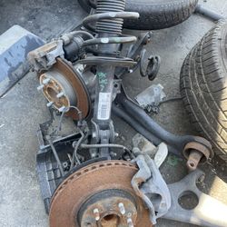 Parted Out 2013 Santa Fe Left & Right Suspension