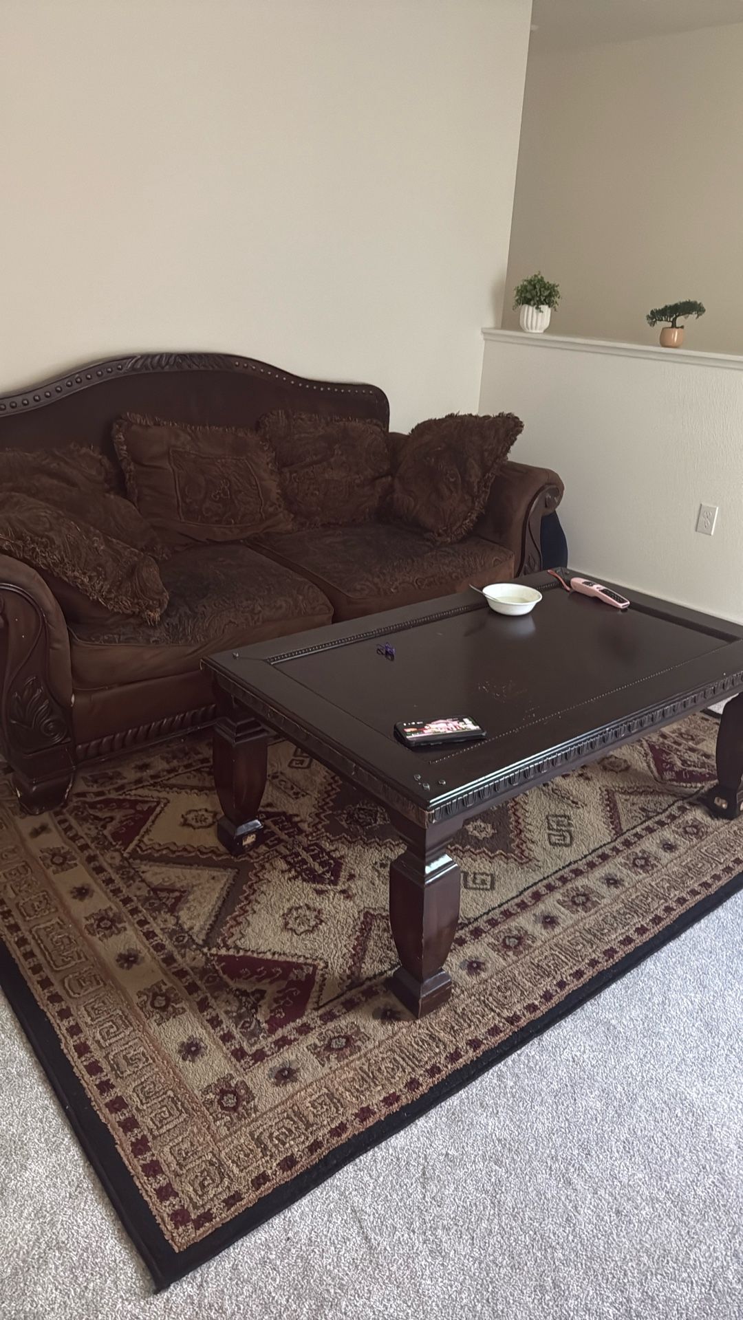I Piece Sofa 1 Piece Table