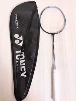 🏸🏸Selling Yonex 88D Pro 2024 Racket Like New