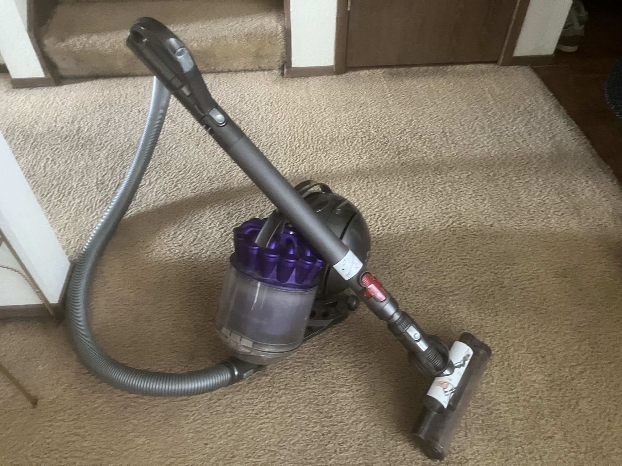 Dyson DC39