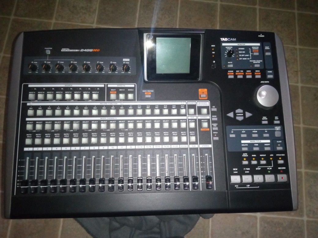 🎶 Tascam 2488 Neo Digital Portastudio – Like New! 🎶