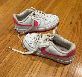 1Y Nike Air Force 1 Low White and Pink