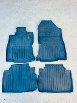 2019-2024 Subaru Forester OEM all weather floor mat