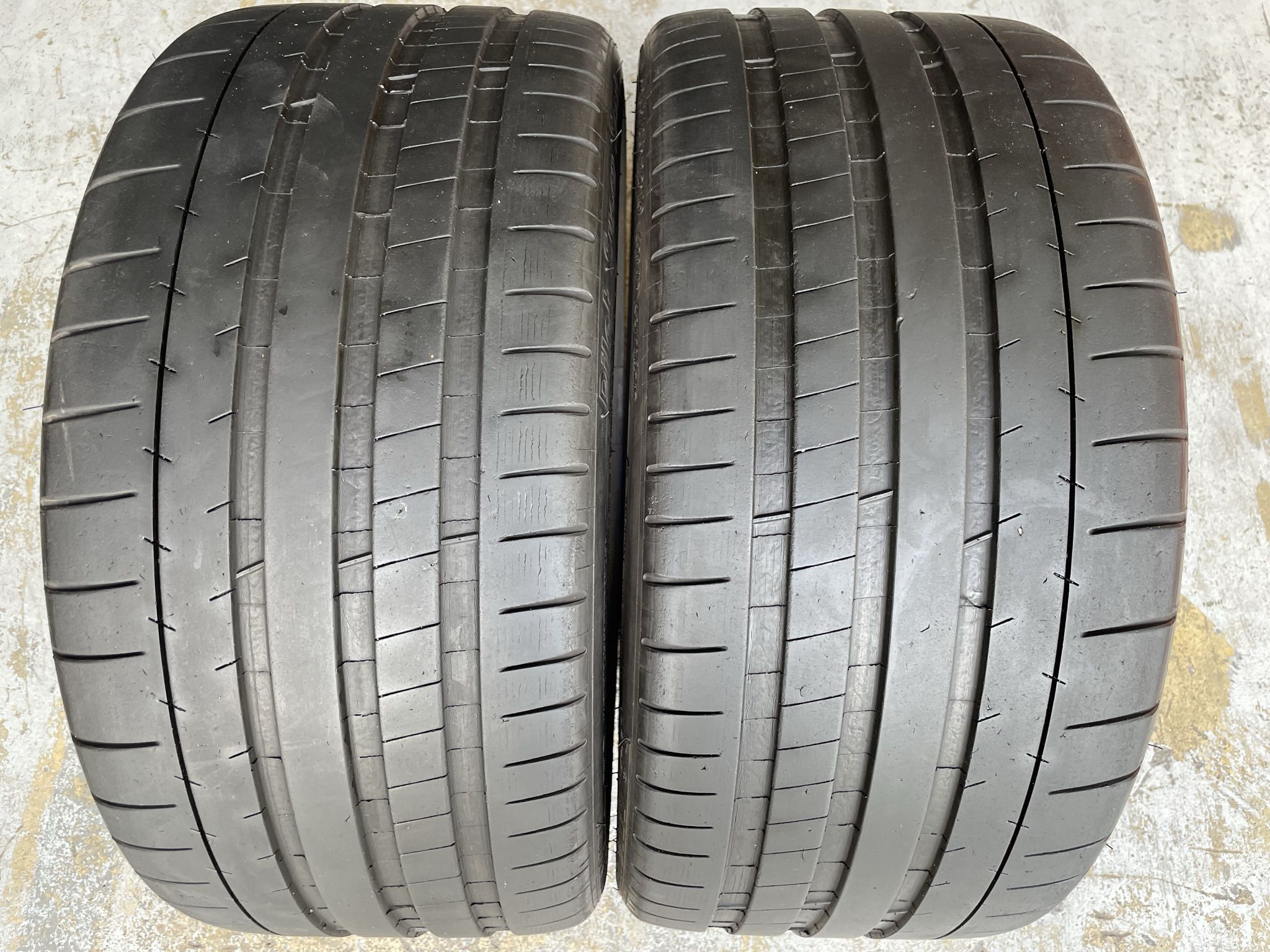 Two Tires 265/35/19 Michelin Pilot Super Sport With 80% Left Excellent Pair 