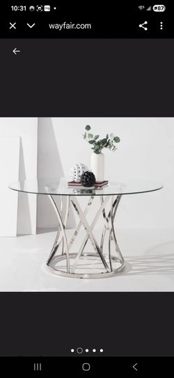 Like New dining table with 4 chairs