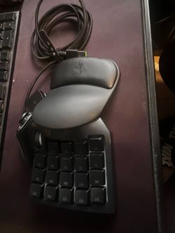 Razer Tartarus v2 one hand keyboard