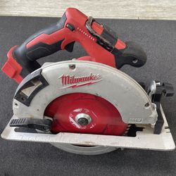 Milwaukee 2631-20 M18 FUEL™ Brushless 7-1/4" Cordless Circular Saw (TOOL ONLY)