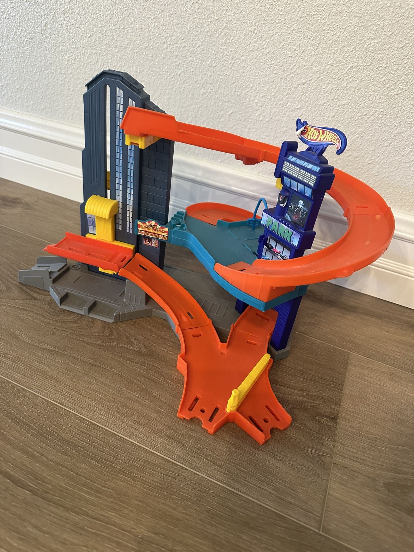Hot wheels Track