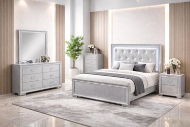 Brand new queen size bedroom set$899.financing available no credit needed