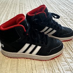 Size 2.5 Boys Adidas High Top Shoes 