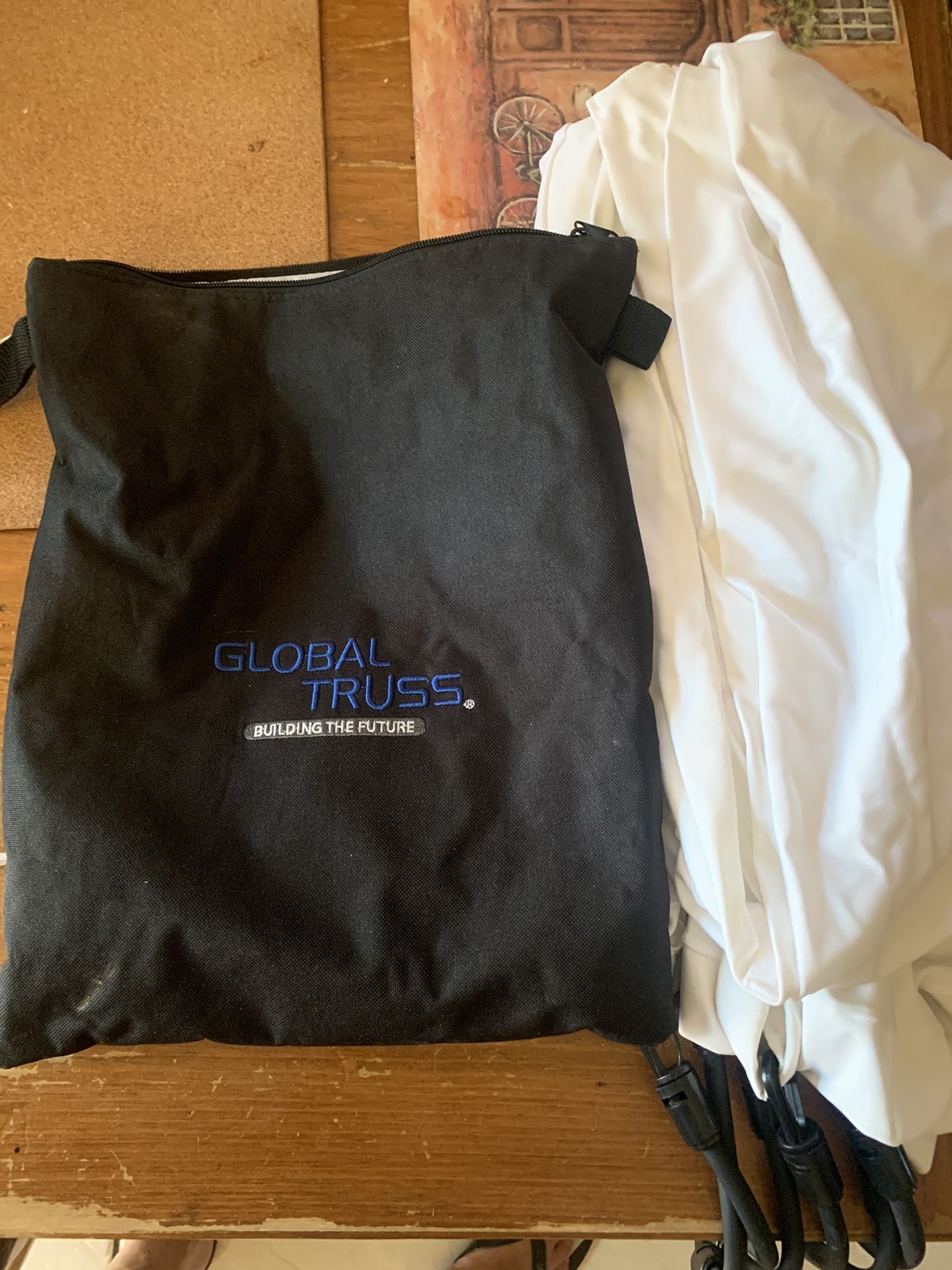 Global Truss Stretch Projection Screen with bag