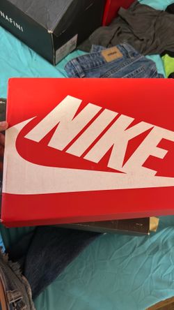 Nike court borough mid 2 sneakers
