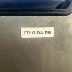 FREEZER/FRIDGE
