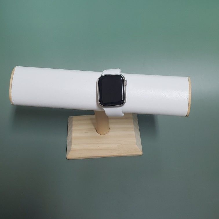 Apple Watch Series 8 41mm GPS - Black Friday Deals On Now! 