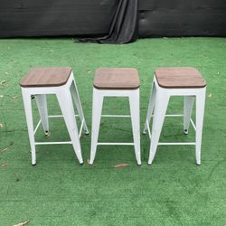 Like New Set Of 3 White Metal Industrial Bar Stools 