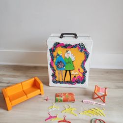 VINTAGE  1968 The World Of Barbie Doll Carrying Storage Doll & Clothes Trunk  