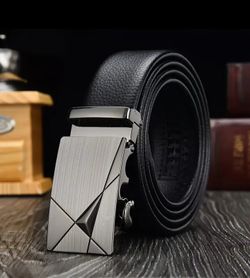Alloy Buckle Men's Leather Belt