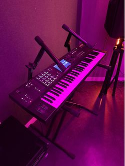 Akai MPC key 61 with 2 tier keyboard stand