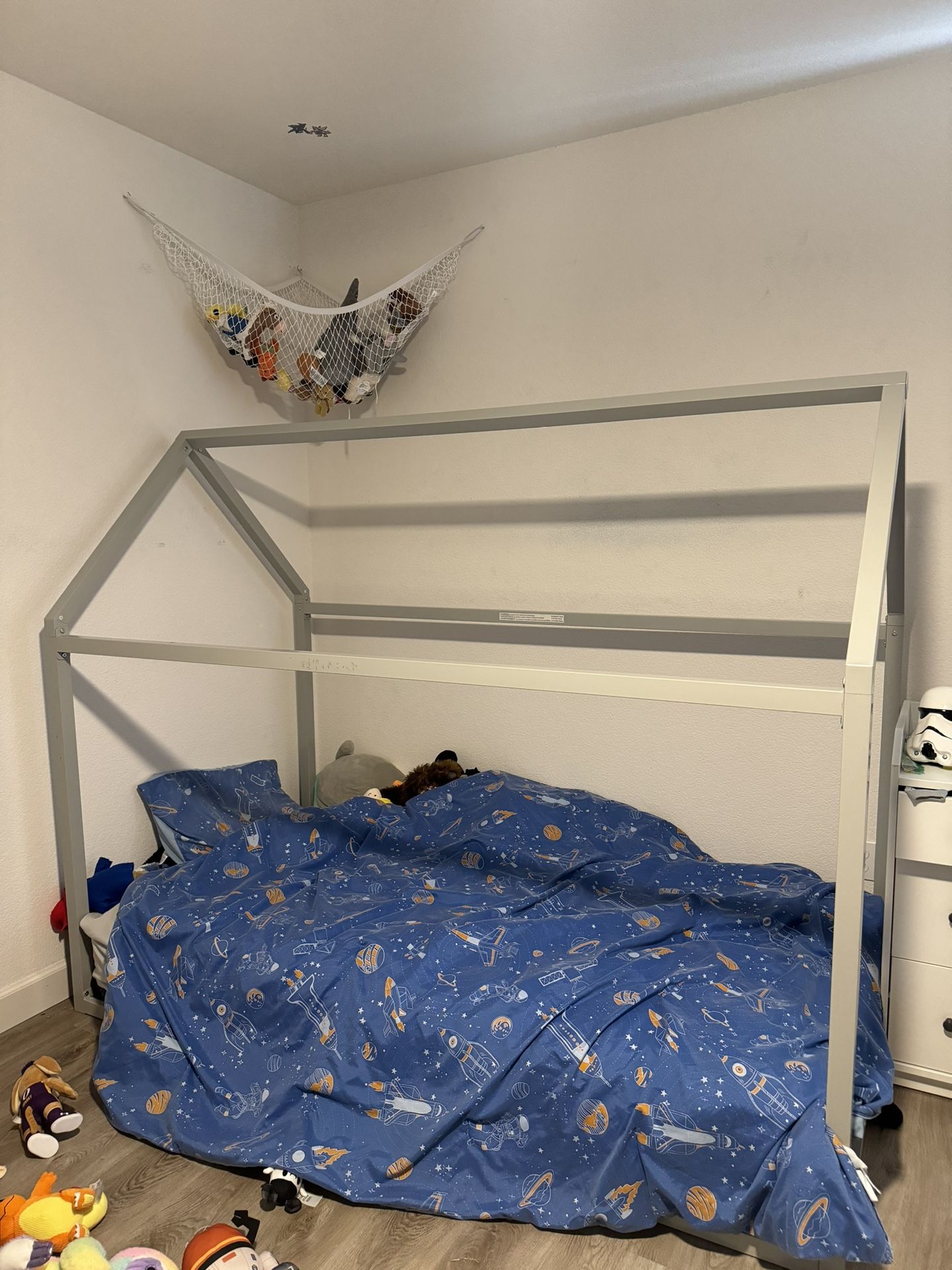 Canopy Floor Bed Frame Twin