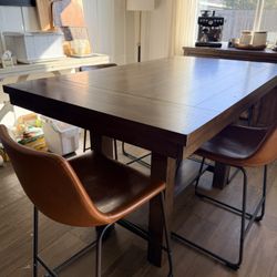 Kitchen/dining Table
