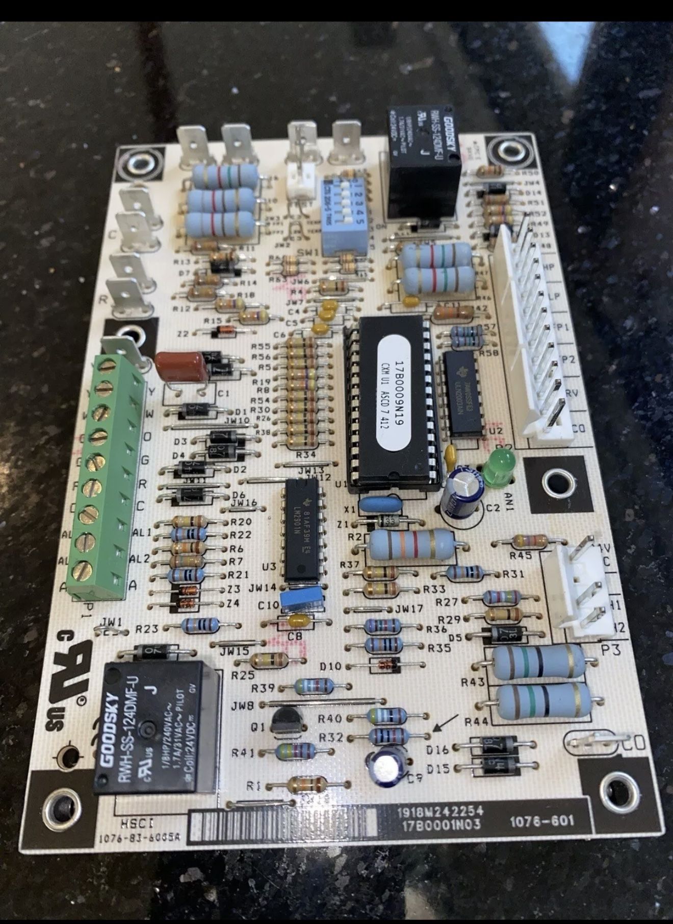 17B0001N03 Carrier CXM Control Board with 7" ACD