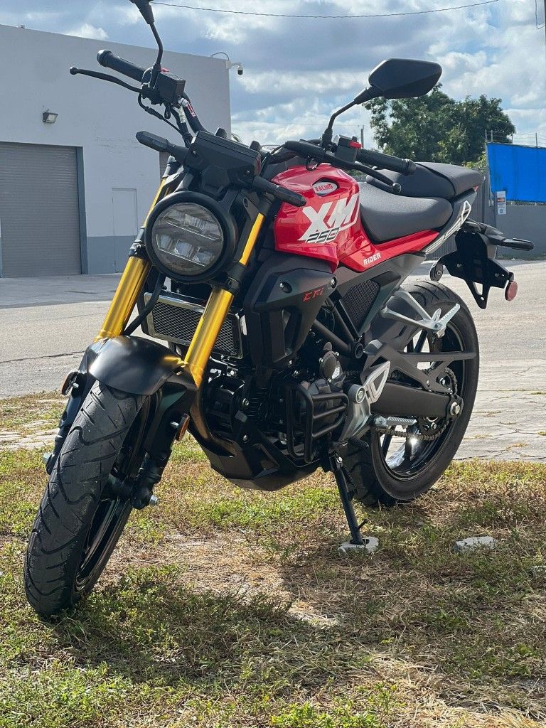 XMT 250cc