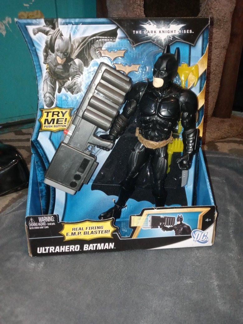 Ultrahero Batman Figure