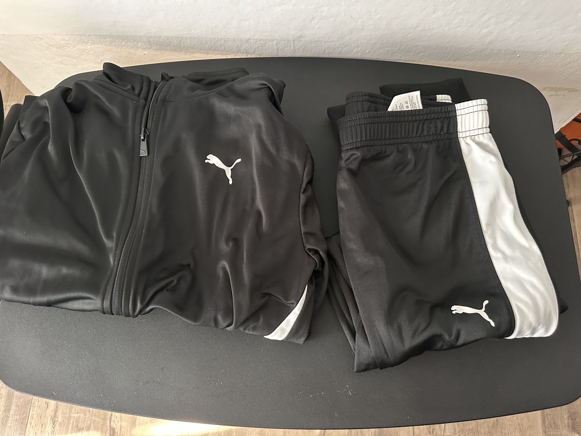 Original Puma tracksuit for boys black and white, size L
