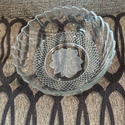 Vintage Salad Or Fruits Bowl, Clear Glass with Frosted Flower 