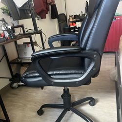 Office Chair Black Padded (Amazon Basic)