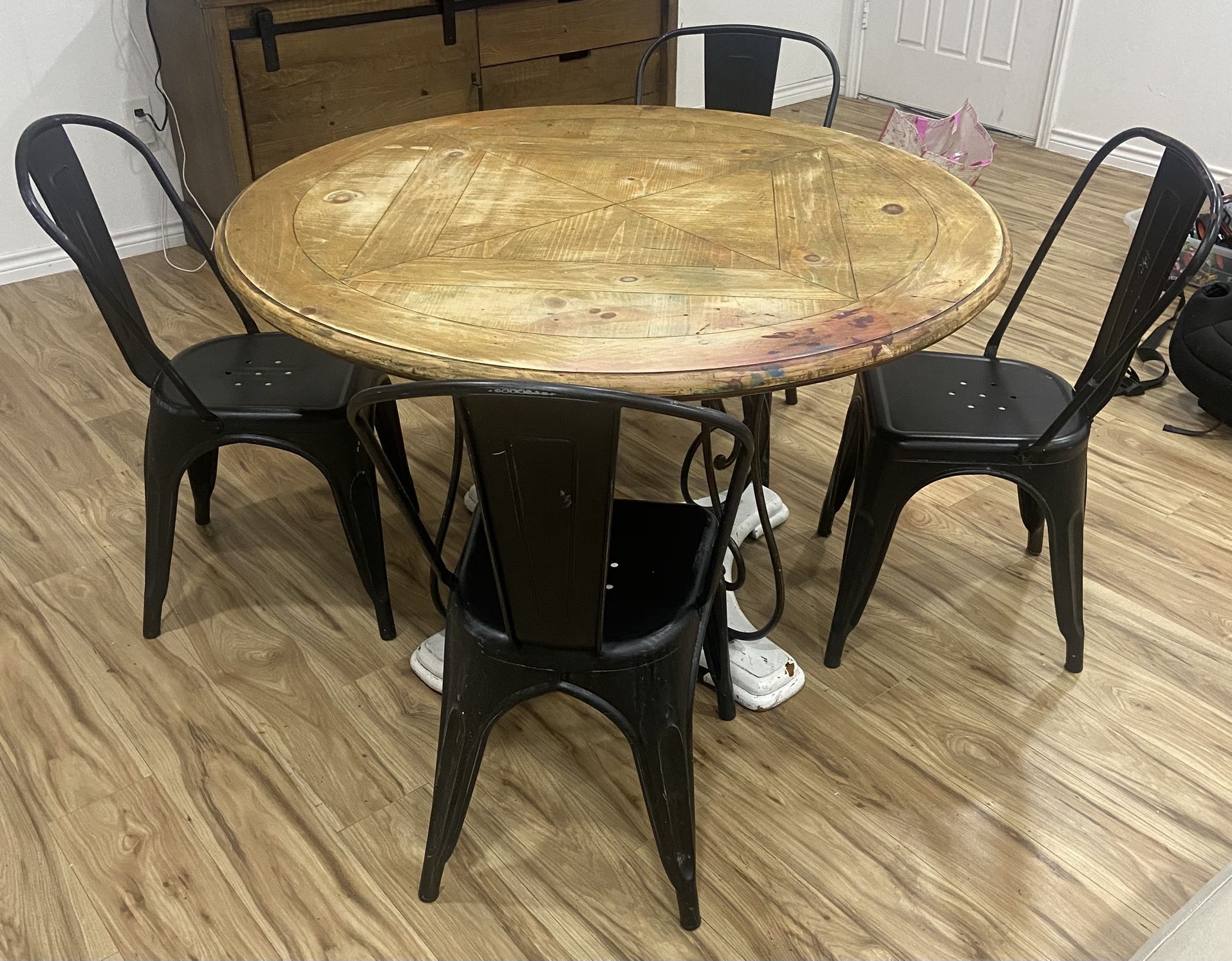 Wooden Table With 4 Metal Chairs