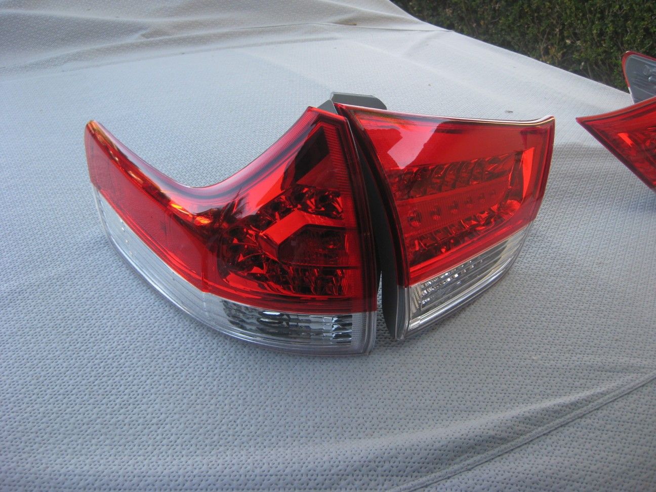 2011 Toyota Sienna tail lights