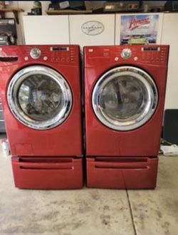 LG Washer And Gas Dryer With Pedestals